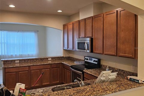 Townhouse in Windermere, Florida 3 bedrooms, 137.5 sq.m. № 2229590 - photo 28