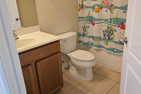 Townhouse in Windermere, Florida 3 bedrooms, 137.5 sq.m. № 2229590 - photo 19
