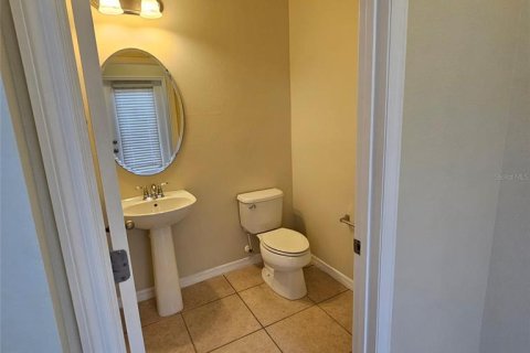 Townhouse in Windermere, Florida 3 bedrooms, 137.5 sq.m. № 2229590 - photo 15