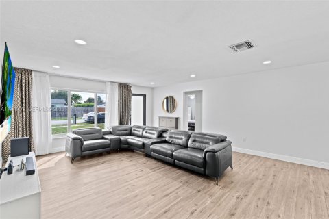 Villa ou maison à vendre à Boca Raton, Floride: 3 chambres, 146.51 m2 № 2051244 - photo 5