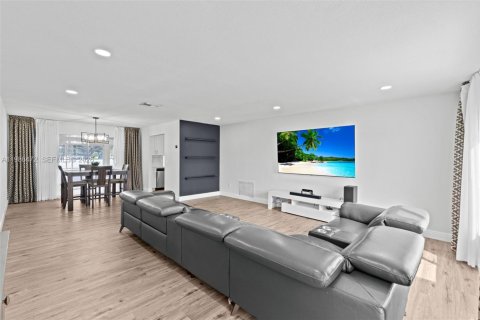 Villa ou maison à vendre à Boca Raton, Floride: 3 chambres, 146.51 m2 № 2051244 - photo 3