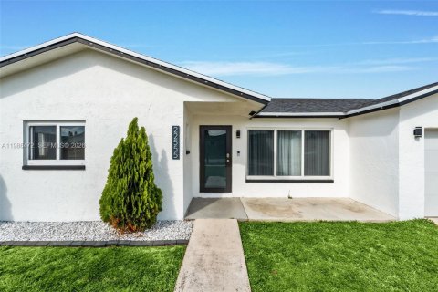 Villa ou maison à Boca Raton, Floride 3 chambres, 146.51 m2 № 2051244