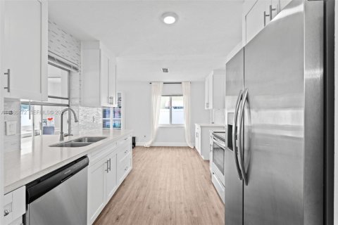 Villa ou maison à vendre à Boca Raton, Floride: 3 chambres, 146.51 m2 № 2051244 - photo 10