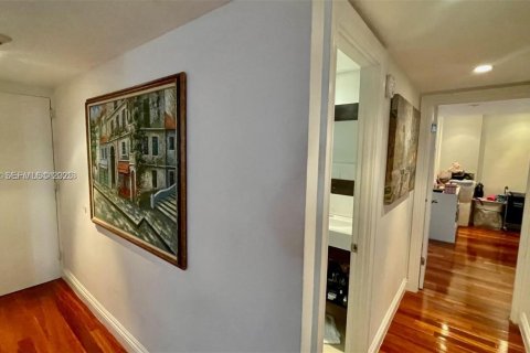 Снять в аренду кондоминиум в Санни-Айлс-Бич, Флорида 2 спальни, 141.68м2, № 1986984 - фото 16