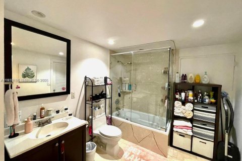 Снять в аренду кондоминиум в Санни-Айлс-Бич, Флорида 2 спальни, 141.68м2, № 1986984 - фото 19