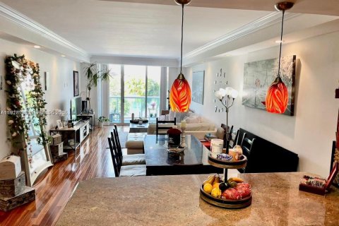 Снять в аренду кондоминиум в Санни-Айлс-Бич, Флорида 2 спальни, 141.68м2, № 1986984 - фото 5