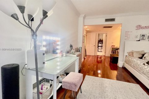 Снять в аренду кондоминиум в Санни-Айлс-Бич, Флорида 2 спальни, 141.68м2, № 1986984 - фото 25