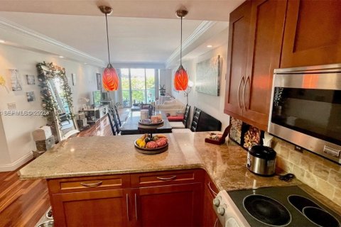 Снять в аренду кондоминиум в Санни-Айлс-Бич, Флорида 2 спальни, 141.68м2, № 1986984 - фото 6