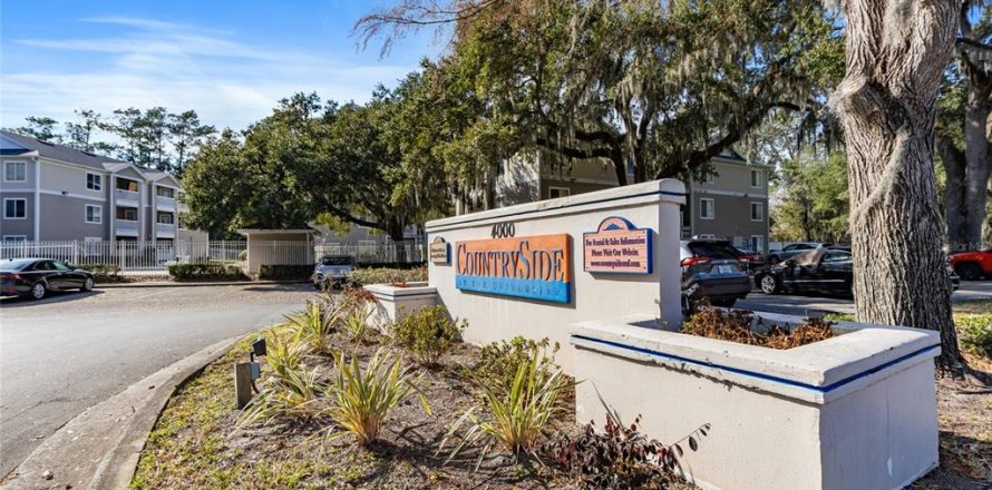 Condo in Gainesville, Florida, 4 bedrooms  № 1536532