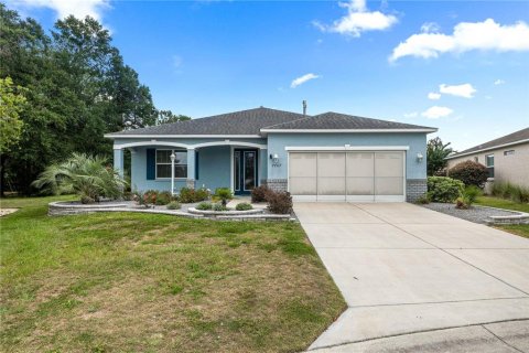 House in Ocala, Florida 3 bedrooms, 196.77 sq.m. № 2259402