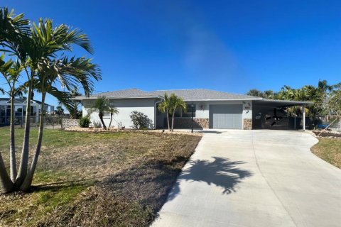 Casa en alquiler en Port Charlotte, Florida, 2 dormitorios, 101.64 m2 № 390563 - foto 1