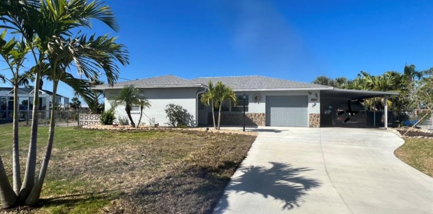 Casa en Port Charlotte, Florida 2 dormitorios, 101.64 m2 № 390563