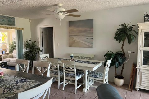 Casa en alquiler en Port Charlotte, Florida, 2 dormitorios, 101.64 m2 № 390563 - foto 6