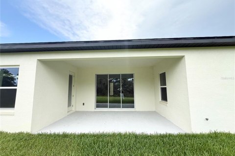 House in Sebring, Florida 4 bedrooms, 194.35 sq.m. № 2214369 - photo 8