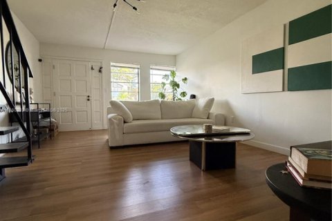 Купить кондоминиум в Хайалиа, Флорида 2 спальни, 84.26м2, № 1958721 - фото 2