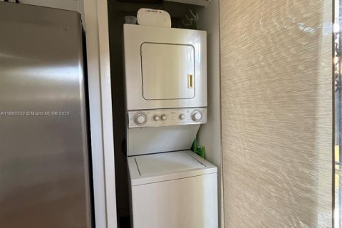 Купить кондоминиум в Хайалиа, Флорида 2 спальни, 84.26м2, № 1958721 - фото 9