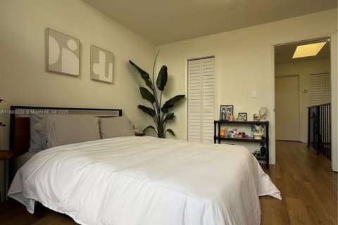 Купить кондоминиум в Хайалиа, Флорида 2 спальни, 84.26м2, № 1958721 - фото 15