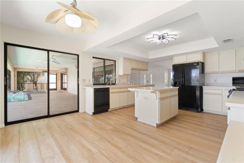 Villa ou maison à vendre à Punta Gorda, Floride: 3 chambres, 219.9 m2 № 2329781 - photo 8