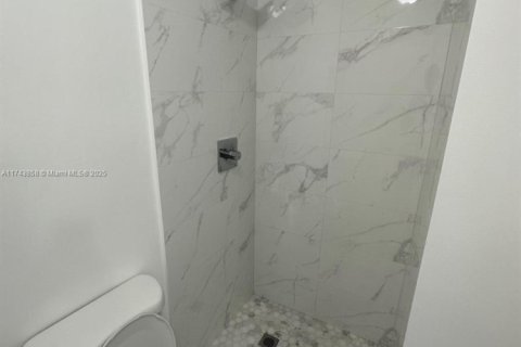 Condo in Miami, Florida, 2 bedrooms  № 1705254 - photo 18