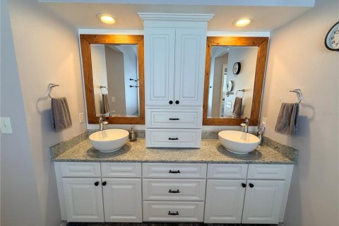 Villa ou maison à louer à Bradenton, Floride: 3 chambres, 243.78 m2 № 2115421 - photo 7
