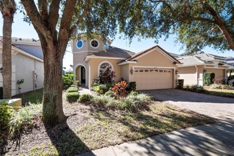 House in Orlando, Florida 4 bedrooms, 268.12 sq.m. № 1539878 - photo 1