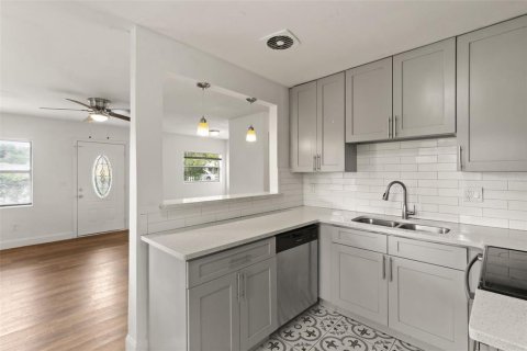 Casa en venta en Lakeland, Florida, 3 dormitorios, 122.63 m2 № 2107904 - foto 12
