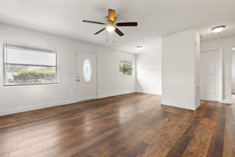 Casa en venta en Lakeland, Florida, 3 dormitorios, 122.63 m2 № 2107904 - foto 7