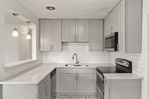 Casa en venta en Lakeland, Florida, 3 dormitorios, 122.63 m2 № 2107904 - foto 14
