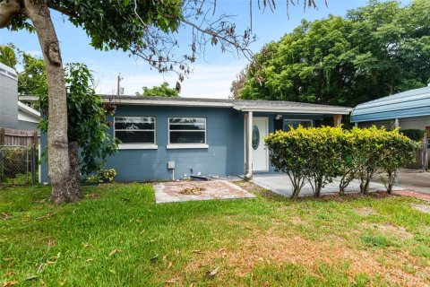 Casa en Lakeland, Florida 3 dormitorios, 122.63 m2 № 2107904