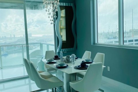 Снять в аренду кондоминиум в Майами, Флорида 3 спальни, 126.63м2, № 2025391 - фото 9