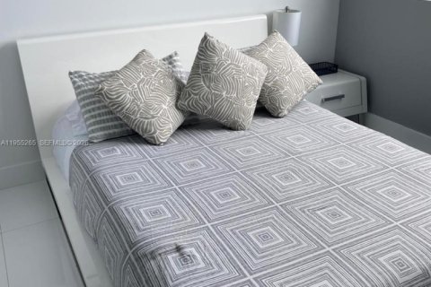 Снять в аренду кондоминиум в Майами, Флорида 3 спальни, 126.63м2, № 2025391 - фото 13