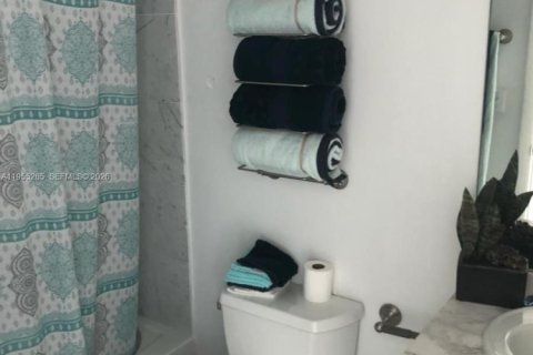 Снять в аренду кондоминиум в Майами, Флорида 3 спальни, 126.63м2, № 2025391 - фото 11
