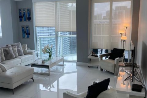 Снять в аренду кондоминиум в Майами, Флорида 3 спальни, 126.63м2, № 2025391 - фото 5