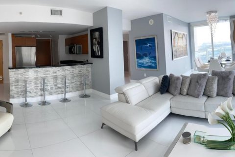 Снять в аренду кондоминиум в Майами, Флорида 3 спальни, 126.63м2, № 2025391 - фото 17