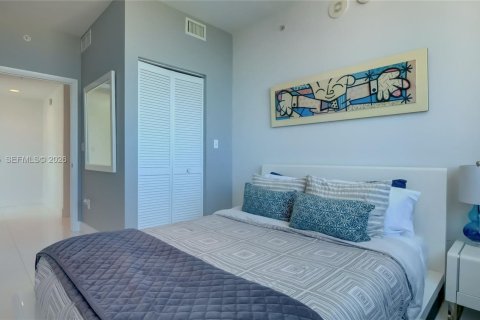 Снять в аренду кондоминиум в Майами, Флорида 3 спальни, 126.63м2, № 2025391 - фото 23