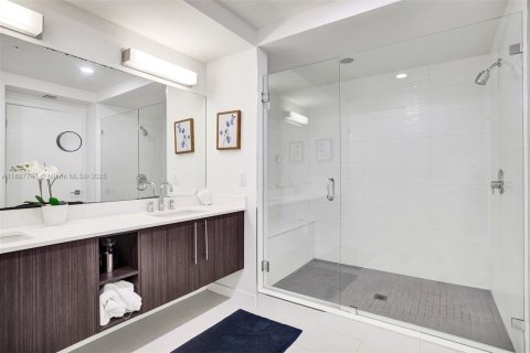 Купить кондоминиум в Дорал, Флорида 3 спальни, 156.45м2, № 1938993 - фото 10