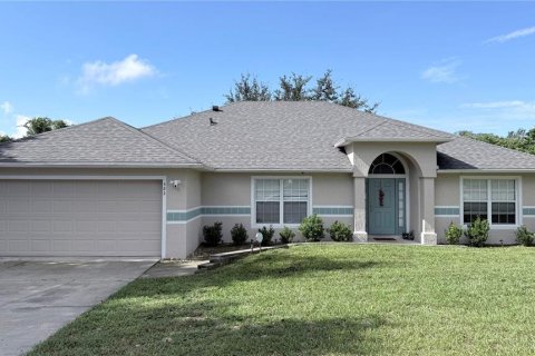 Villa ou maison à Deltona, Floride 4 chambres, 213.95 m2 № 2400959