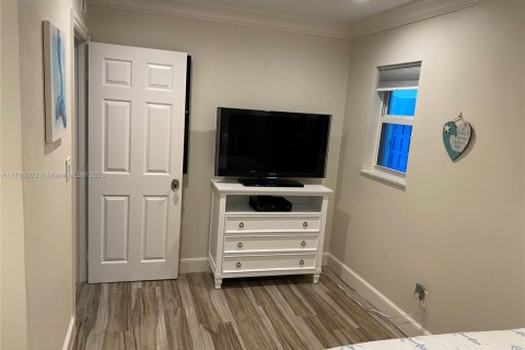 Condo in Jensen Beach, Florida, 1 bedroom № 1959098 - photo 9