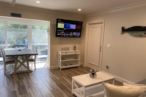 Condo in Jensen Beach, Florida, 1 bedroom № 1959098 - photo 6