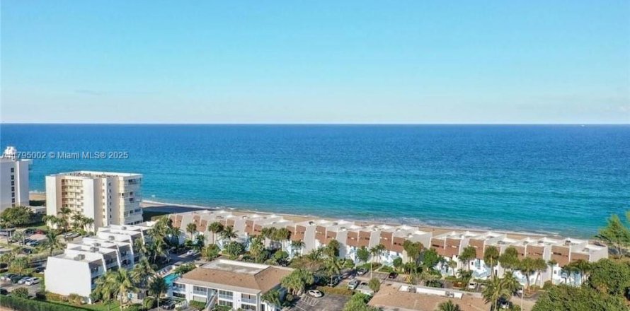 Condo in Jensen Beach, Florida, 1 bedroom № 1959098