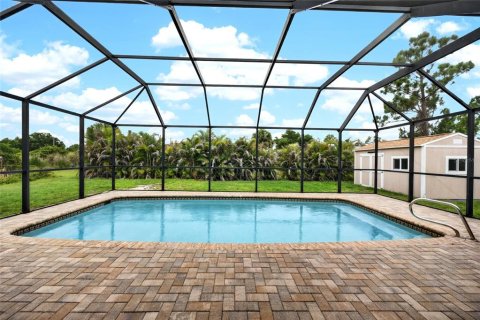 House in Port Charlotte, Florida 3 bedrooms, 163.32 sq.m. № 2149356 - photo 23