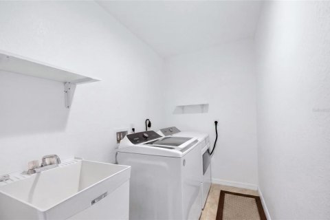 House in Port Charlotte, Florida 3 bedrooms, 163.32 sq.m. № 2149356 - photo 26
