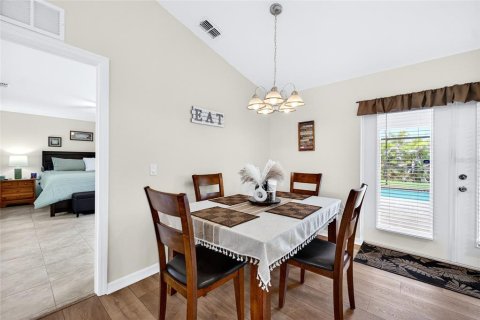 House in Port Charlotte, Florida 3 bedrooms, 163.32 sq.m. № 2149356 - photo 11