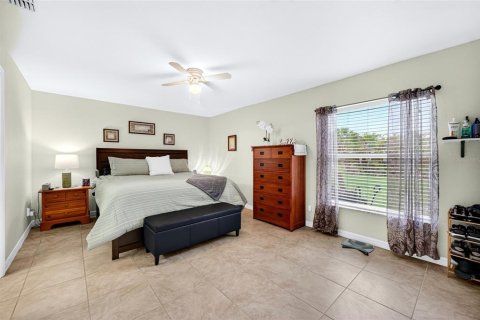 House in Port Charlotte, Florida 3 bedrooms, 163.32 sq.m. № 2149356 - photo 13