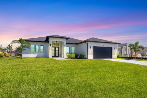 Casa en venta en Rotonda, Florida, 4 dormitorios, 208.47 m2 № 1915785 - foto 1