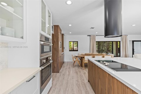 Villa ou maison à louer à Miami Beach, Floride: 4 chambres, 225.85 m2 № 2056782 - photo 15