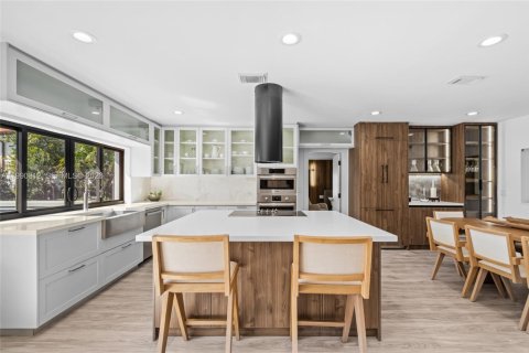 Villa ou maison à louer à Miami Beach, Floride: 4 chambres, 225.85 m2 № 2056782 - photo 12