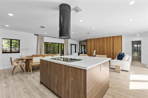 Villa ou maison à louer à Miami Beach, Floride: 4 chambres, 225.85 m2 № 2056782 - photo 16