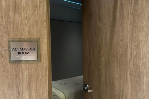 Снять в аренду кондоминиум в Майами, Флорида 2 спальни, 118.36м2, № 1968154 - фото 21