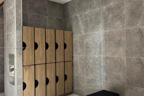 Снять в аренду кондоминиум в Майами, Флорида 2 спальни, 118.36м2, № 1968154 - фото 28